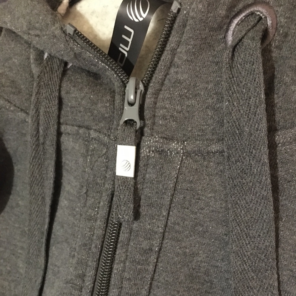 NWT grey cropped hoodie - Picture 2 of 8